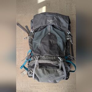 Osprey Aura Ag 65 Hiking Backpack, Women's Small (16-19in Torso)